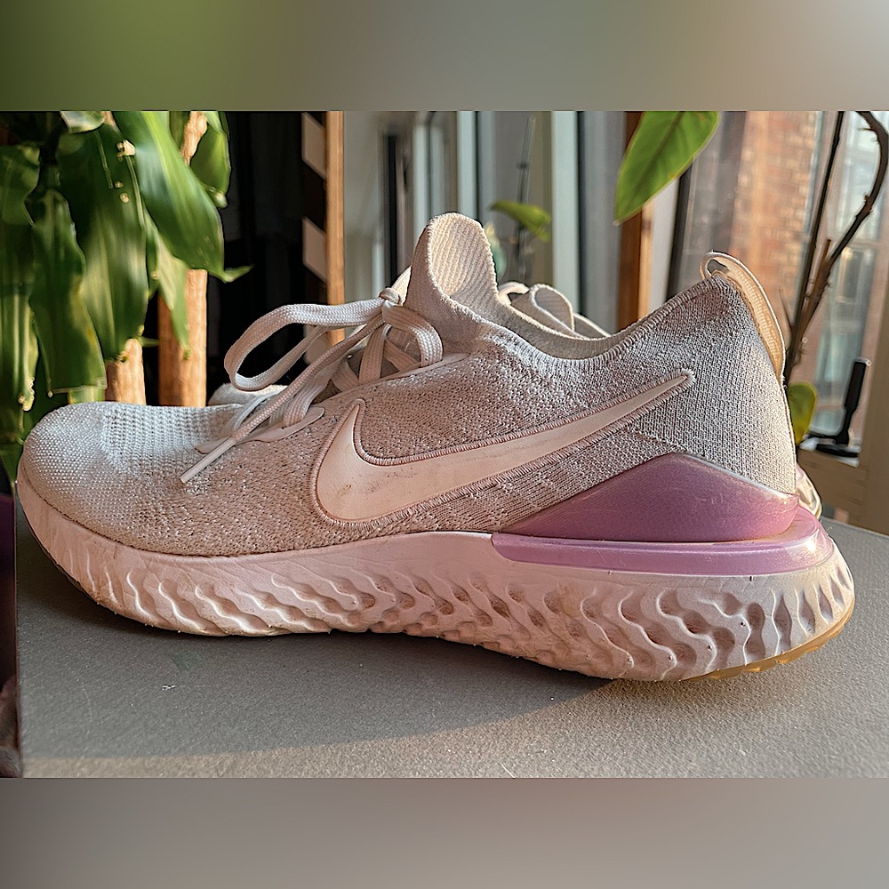 Nike Epic React Flyknit White Pink Foam BQ8927-101 - Picture 1 of 15